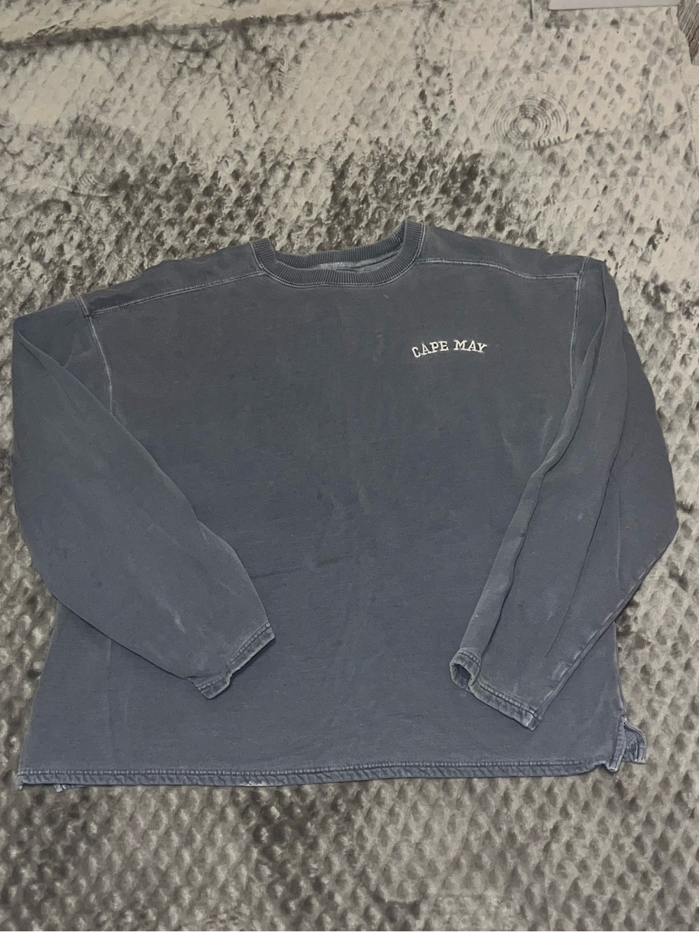 Long Sleeve Pullover Sweatshirt - Blue Grey!